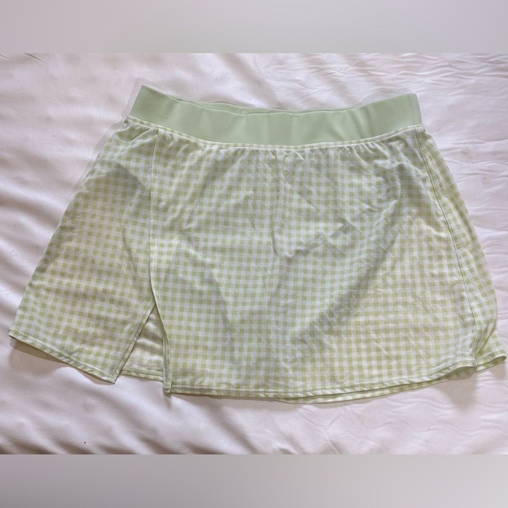 ALO Yoga Light Green Gingham Skort - Picture 3 of 7